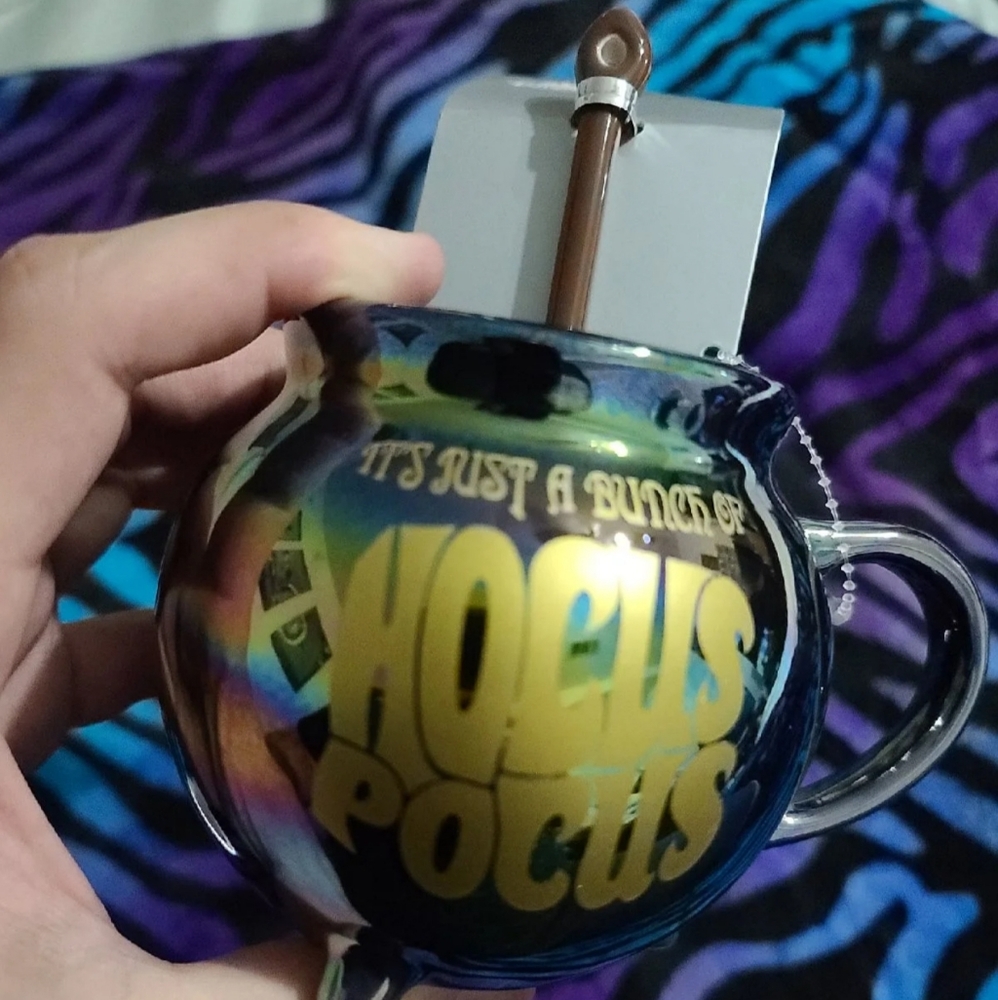 Hocus Pocus Mug & Spoon Set - Picture 2 of 3